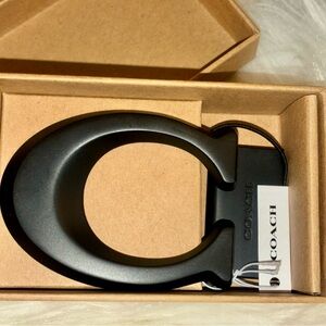 Coach Boxed Sculpted C Signature Logo Black Metal Buckle New In Box CE864